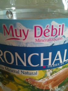 Agua Bronchales Muy Débil utilizando mayúsculas